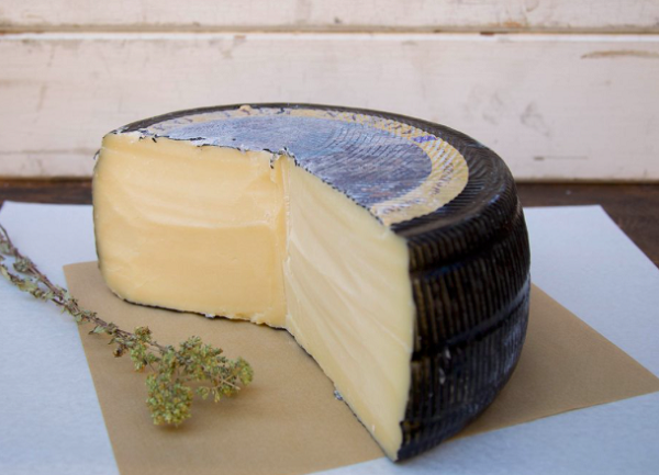 10 Ελληνικά τυριά που πρέπει όλοι να δοκιμάσουν